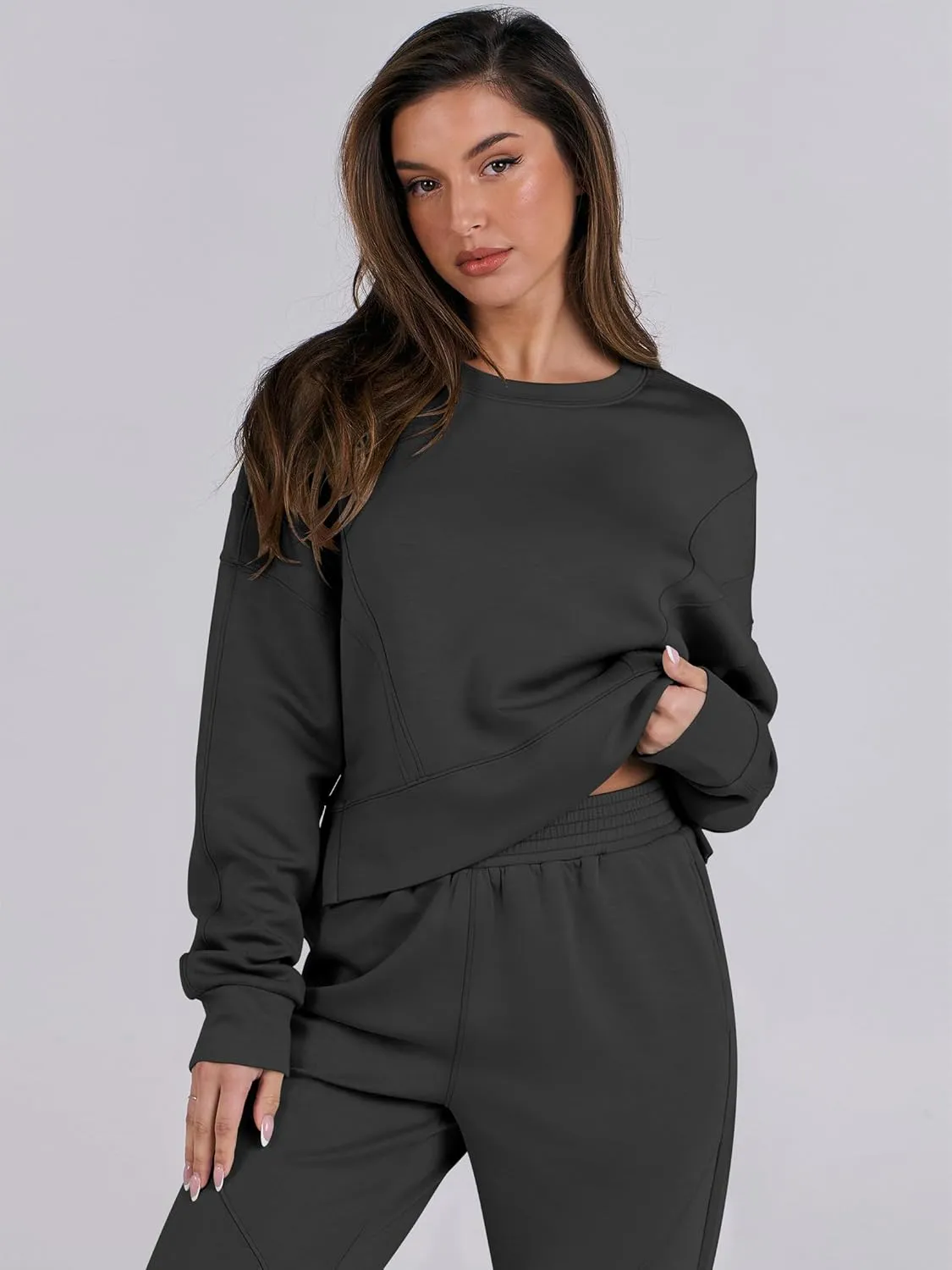 ANRABESS Womens 2 Piece Outfits Lounge Sets Cropped Sweatshirt & Joggers Fashion Sweatsuit Sweat Set 2025 Spring Travel