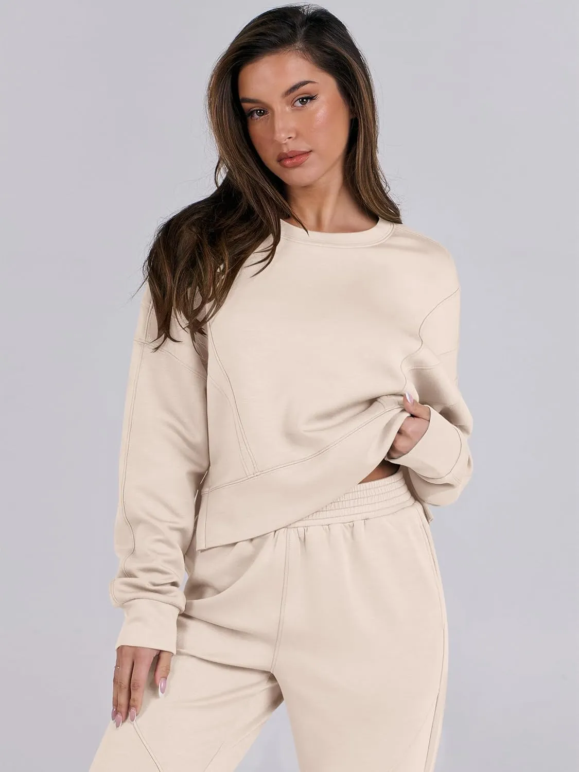 ANRABESS Womens 2 Piece Outfits Lounge Sets Cropped Sweatshirt & Joggers Fashion Sweatsuit Sweat Set 2025 Spring Travel