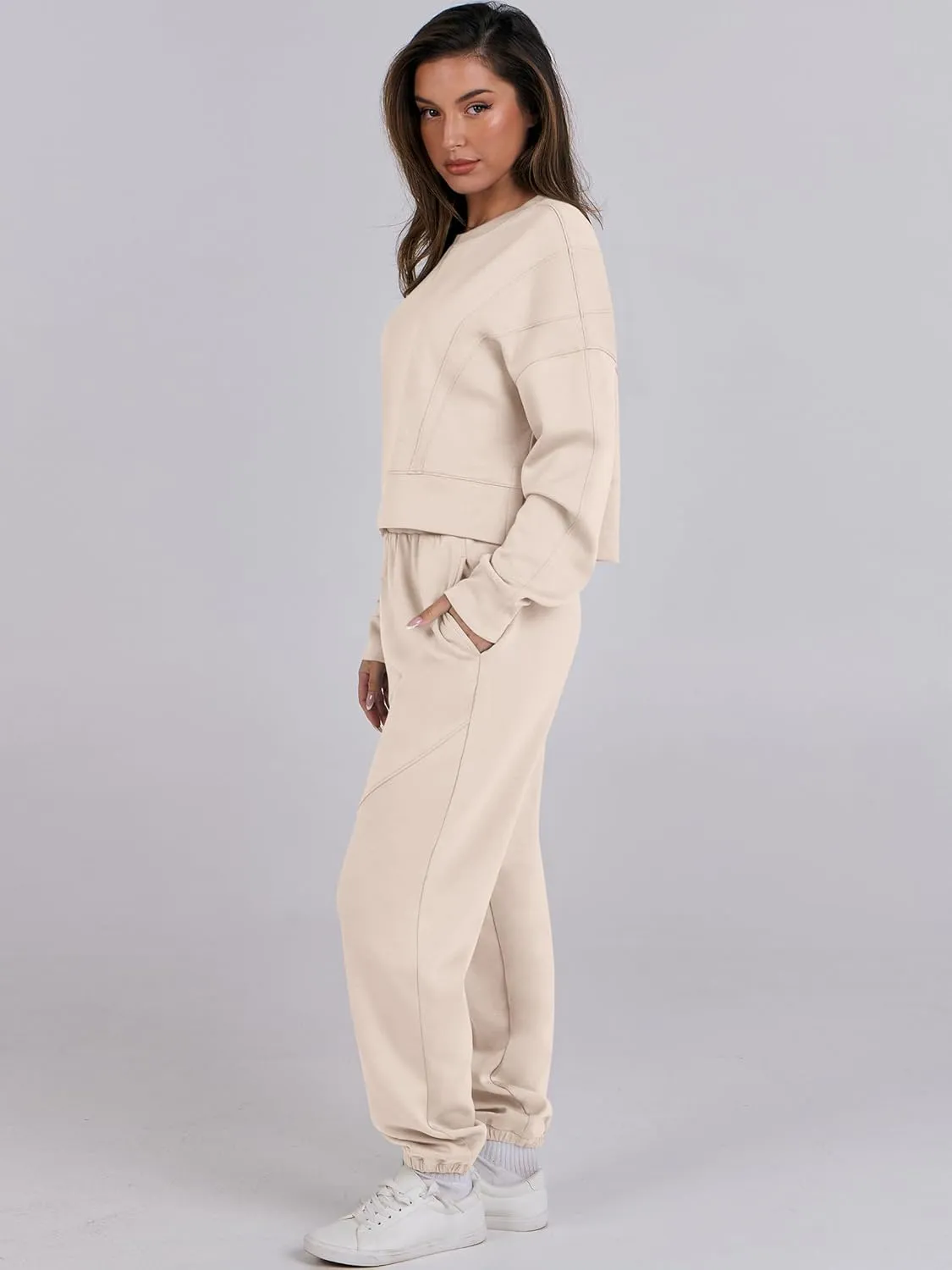 ANRABESS Womens 2 Piece Outfits Lounge Sets Cropped Sweatshirt & Joggers Fashion Sweatsuit Sweat Set 2025 Spring Travel